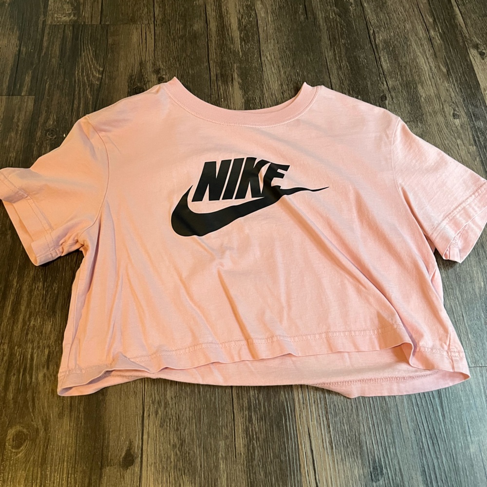 Nike Light Pink Cropped Tee with Black Logo
